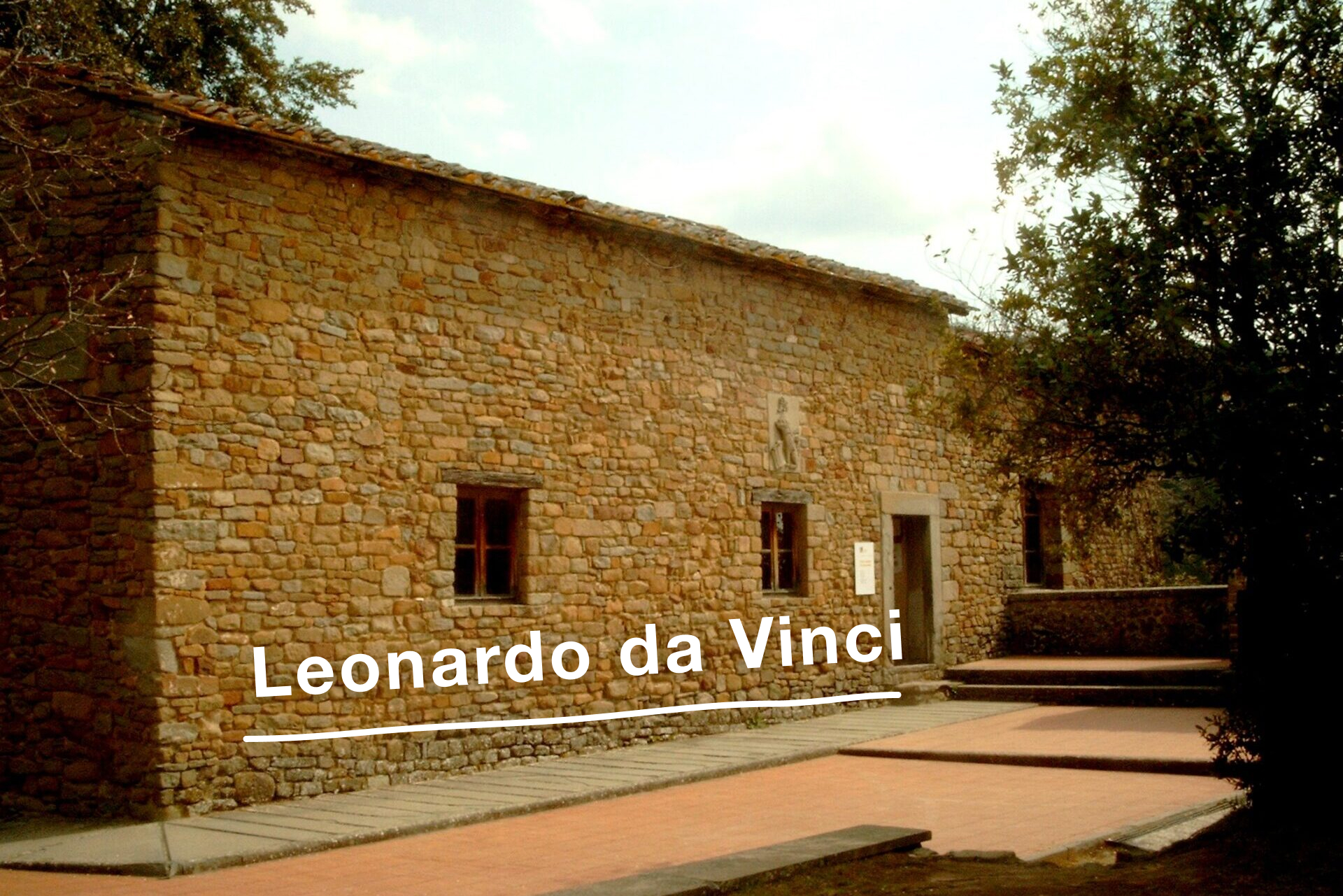 レオナルド・ダ・ヴィンチの本名や由来について。生家の画像。