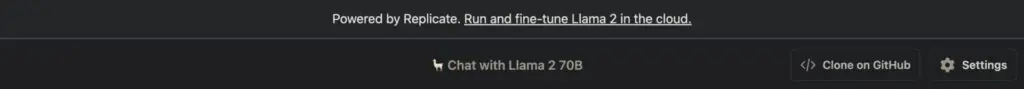 LLaMA2 Chatbotの画面上部に「Powered by Replicate」が追加された画像。