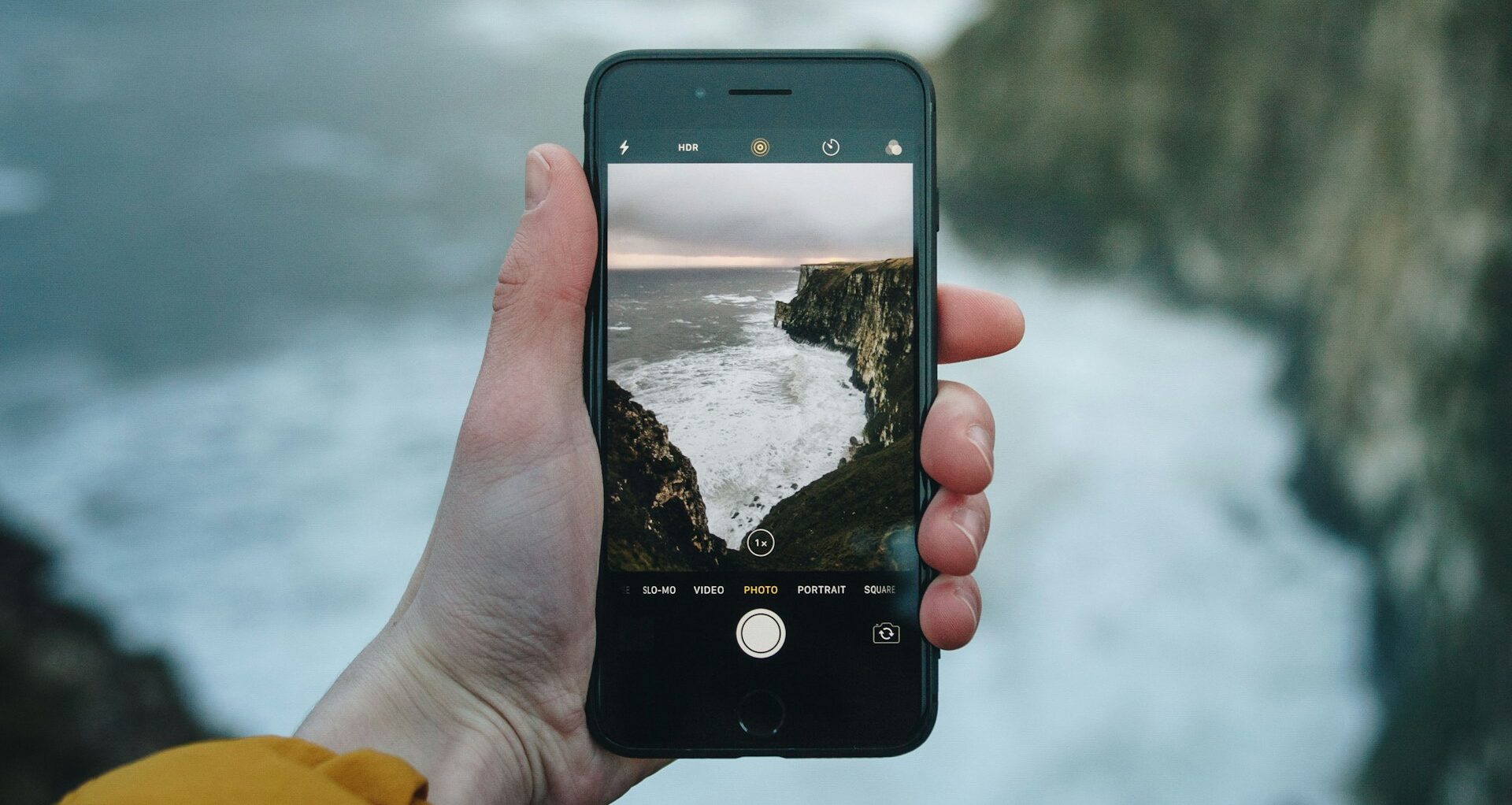 iOS 26の機能。AIによる解像度のイメージ。