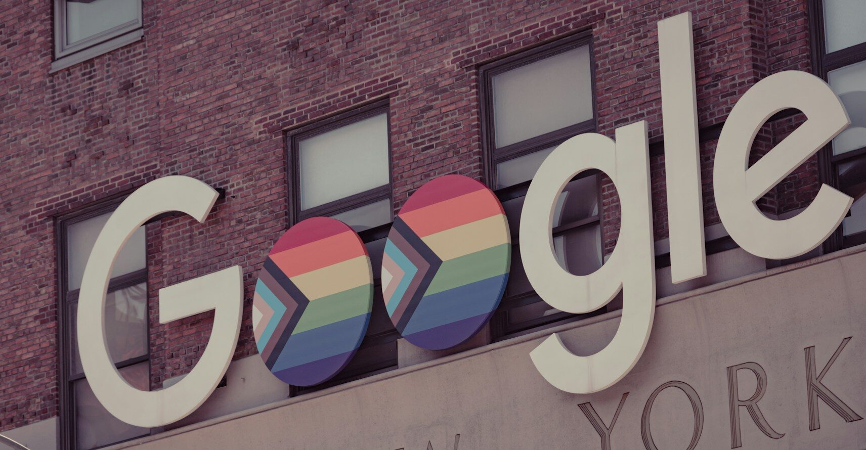 Googleが掲げる10の事実のイメージ。